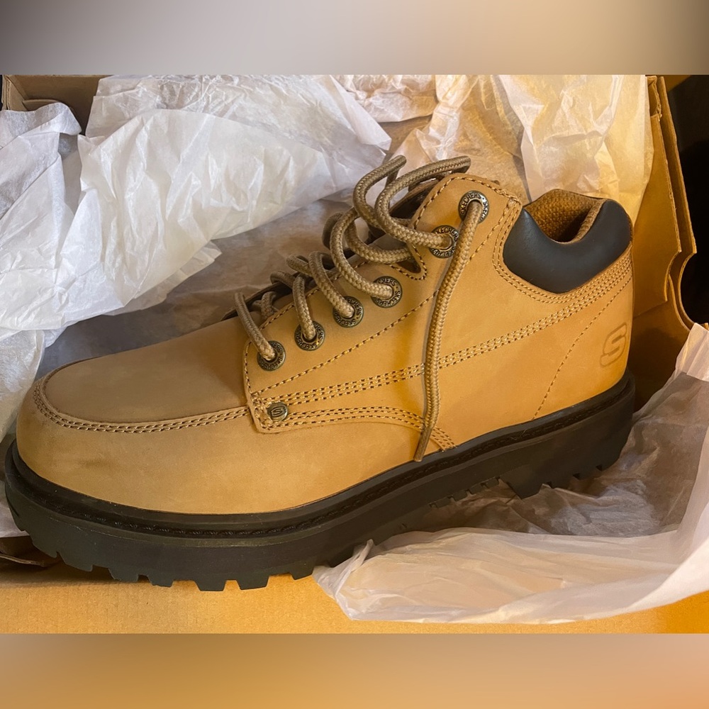 Sketchers men’s utility footwear mariners size 10.5 NWT neverworn